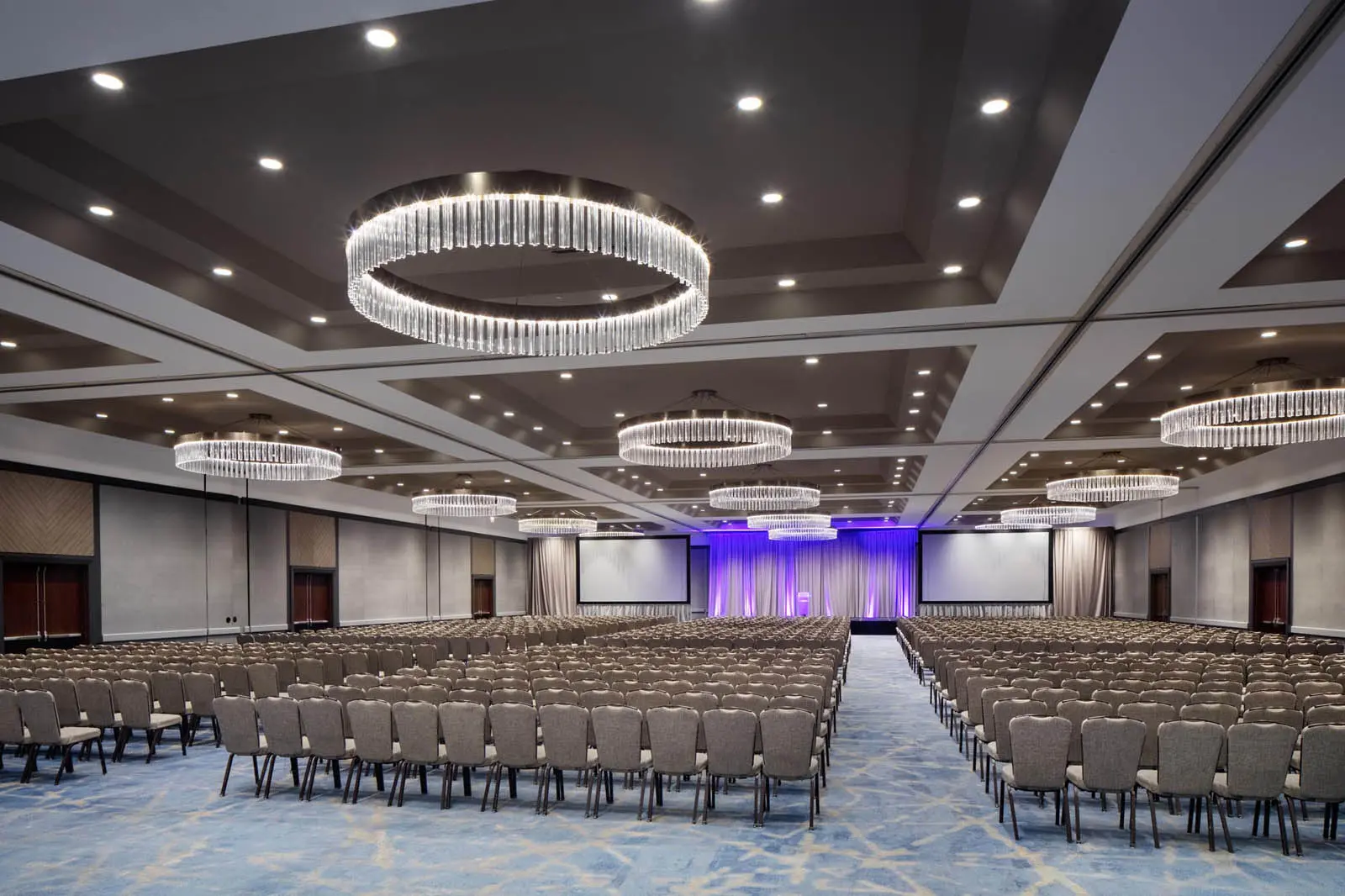 Hotel conference and ballroom photography at Hyatt Regency Minneapolis in Minneapolis, Minnesota by Greg Ceo Studio